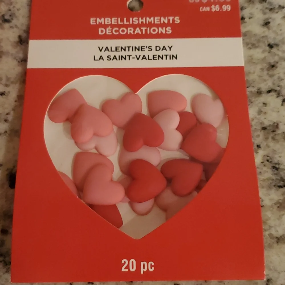 ASSORTED VALENTINE ITEMS